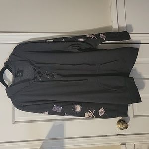 Disney Hocus Pocus plus size 4 pull over hoodie with lace up front.